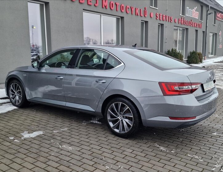 Škoda Superb Liftback 2,0 l 140 kw