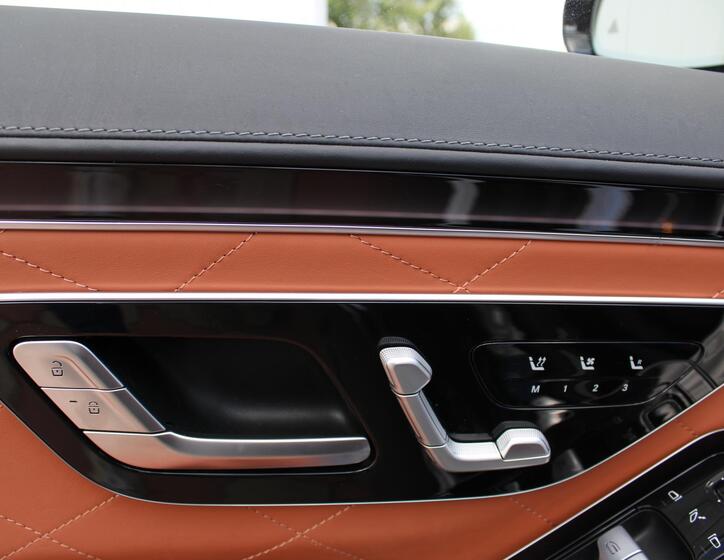 Mercedes-Benz Třídy S 32