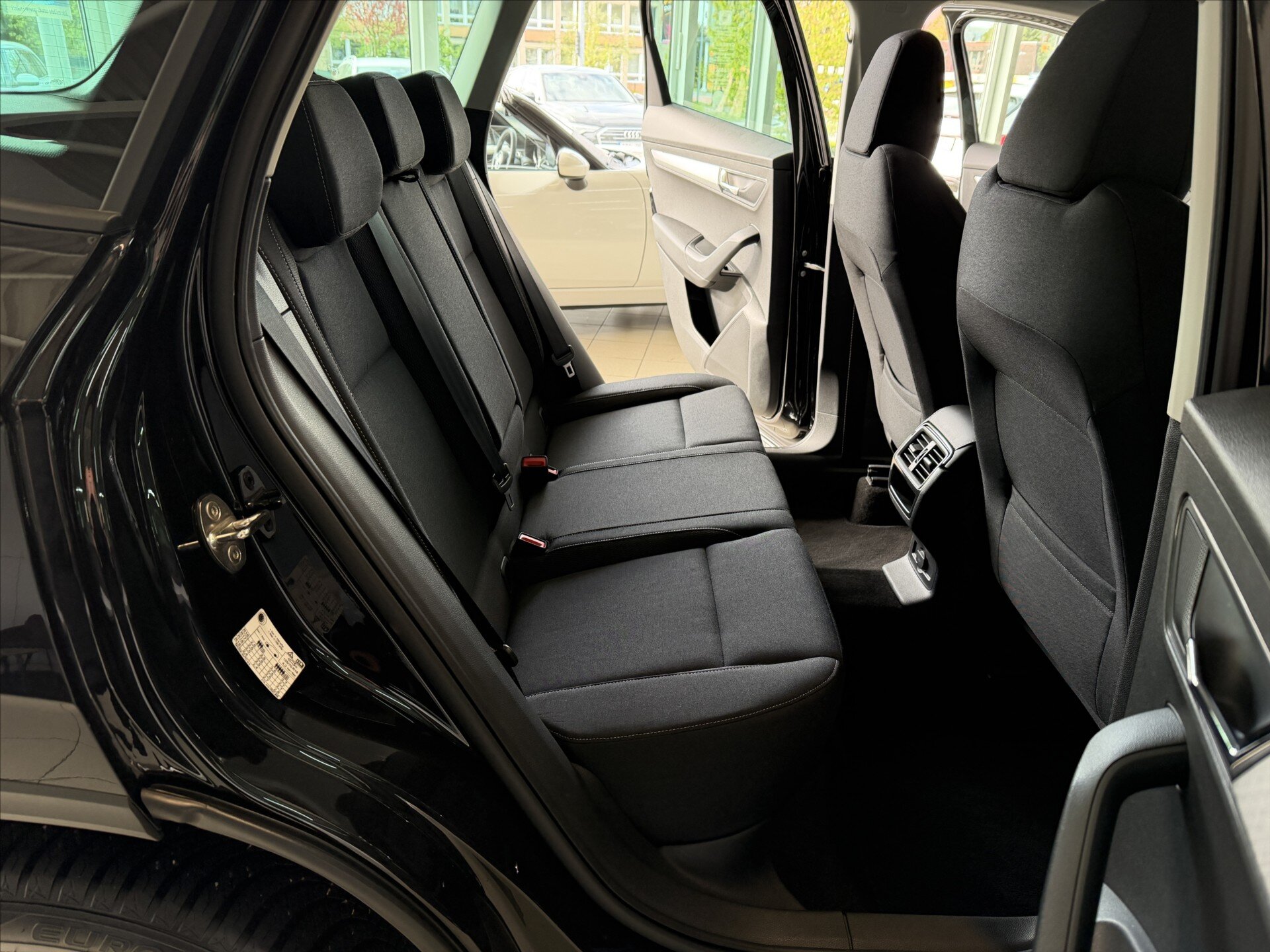 Škoda Karoq Kombi 999,0 85 kw