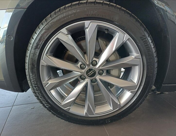 Audi A6 Allroad Kombi 3,0 l 210 kw