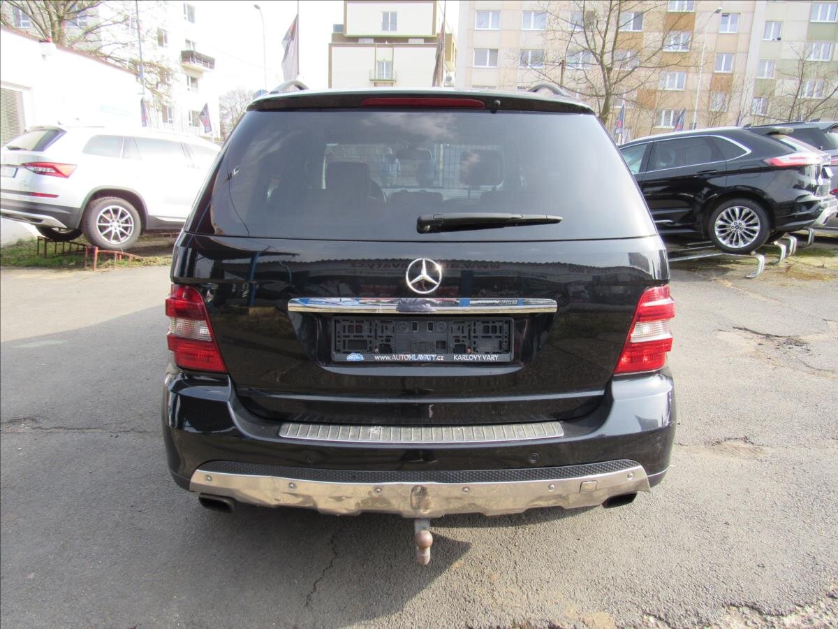 Mercedes-Benz Třídy M SUV / Terénní 3,0 l 165 kw