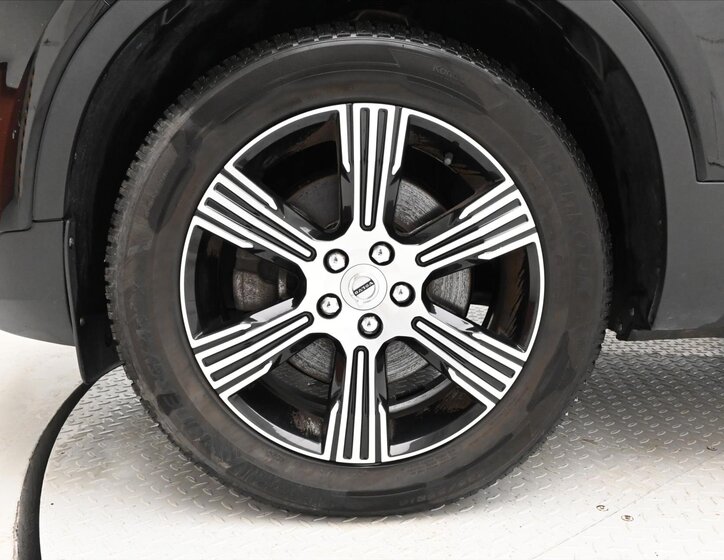 Volvo XC40 SUV 2,0 l 140 kw