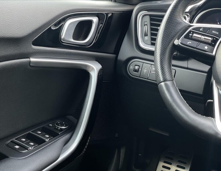 KIA ProCeed Kombi 1,5 l 118 kw