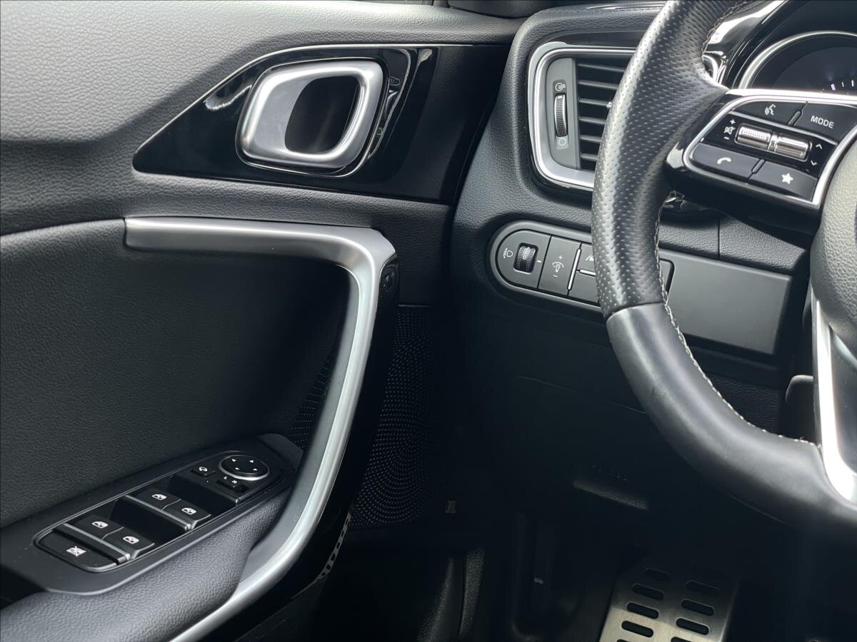 KIA ProCeed Kombi 1,5 l 118 kw