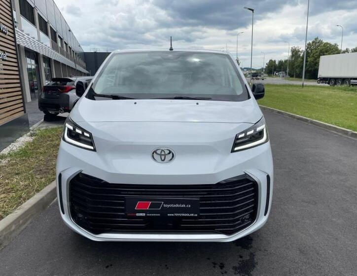 Toyota ProAce Verso 3