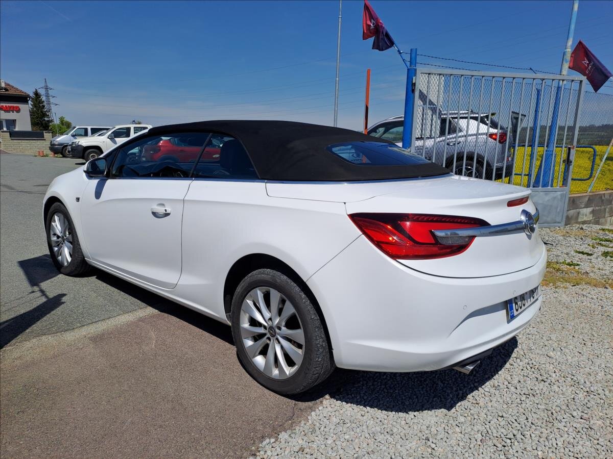 Opel Cascada Kabriolet 2,0 l 121 kw