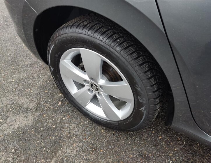 Škoda Scala Hatchback 999,0 85 kw