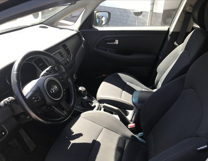 KIA Carens Kombi 1,6 l 99 kw