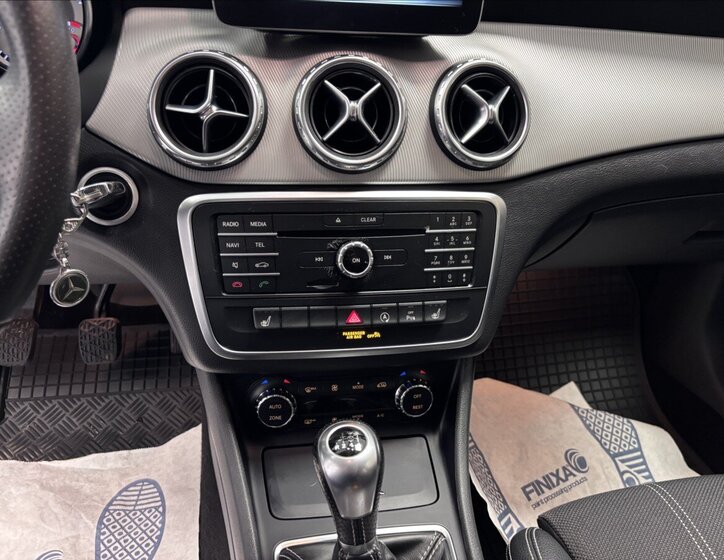 Mercedes-Benz GLA Kombi 1,6 l 90 kw