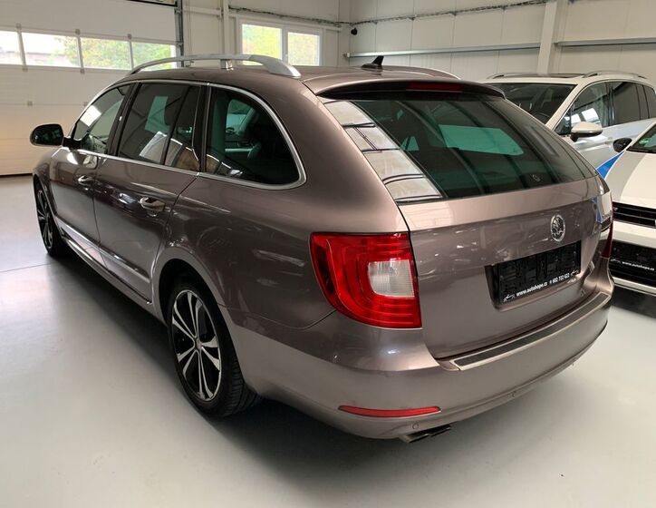 Škoda Superb 4