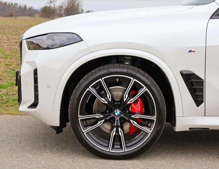 BMW X5 SUV / Terénní 3,0 l 259 kw