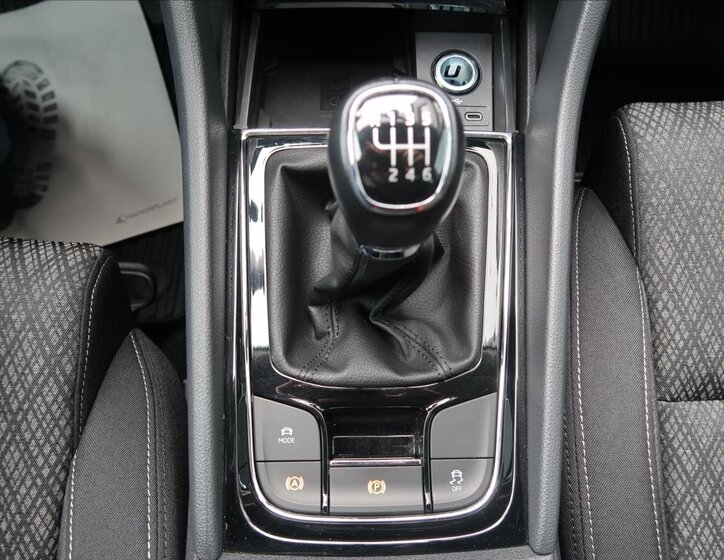 Škoda Karoq SUV / Terénní 2,0 l 85 kw