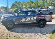 Toyota Hilux 4