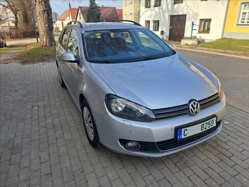 Volkswagen Golf Kombi 1,6 l 77 kw