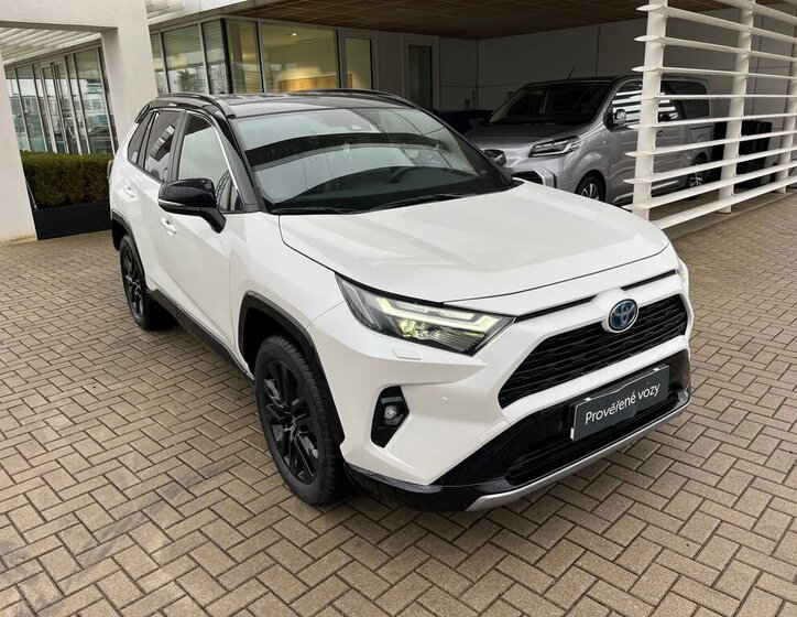 Toyota RAV4 SUV 2,5 l 131 kw