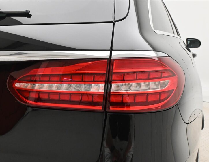 Mercedes-Benz Třídy E Kombi 2,0 l 147 kw