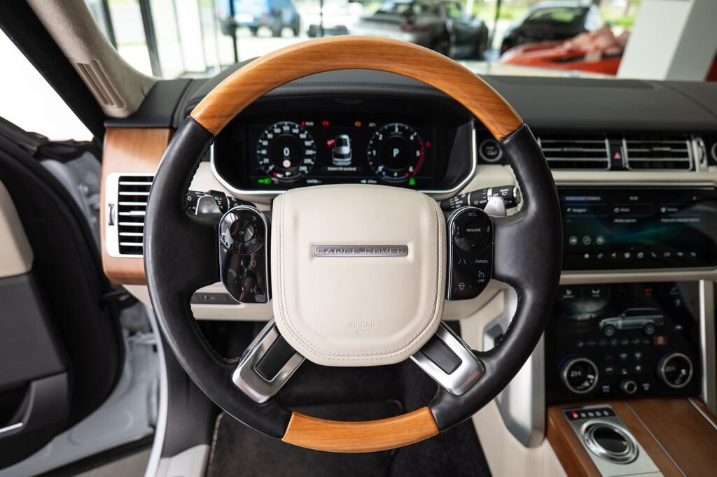 Land Rover Range Rover SUV / Terénní 4,4 l 250 kw