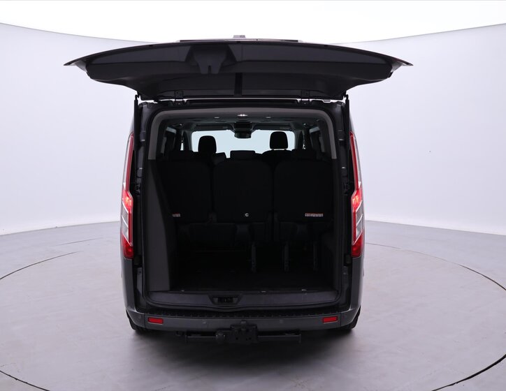 Ford Tourneo Custom 9