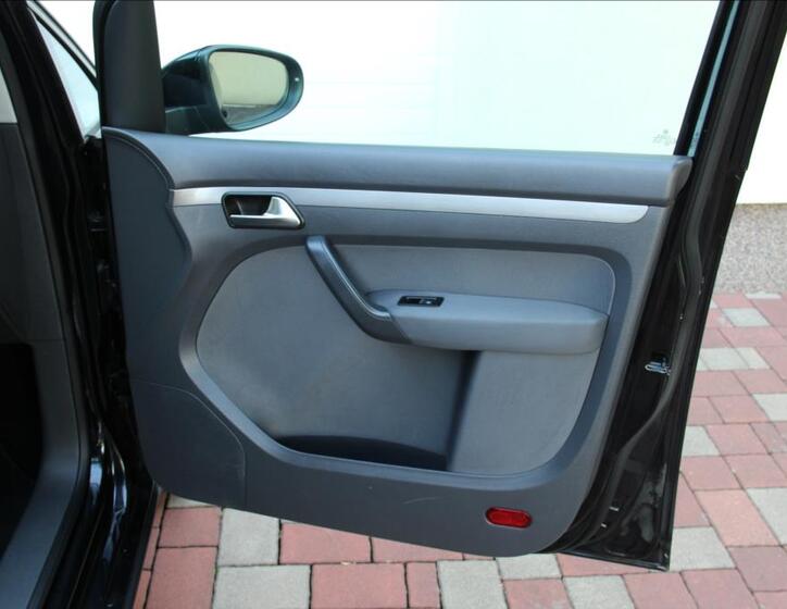 Volkswagen Touran 19