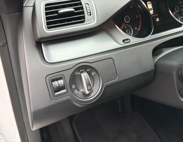 Volkswagen CC Sedan / Limuzína 2,0 l 130 kw