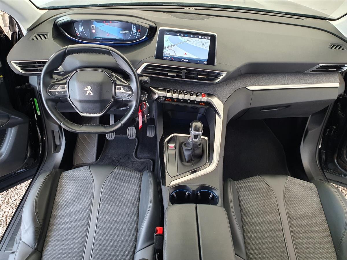 Peugeot 5008 SUV / Terénní 1,5 l 96 kw