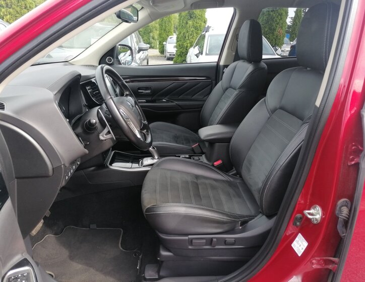 Mitsubishi Outlander 10