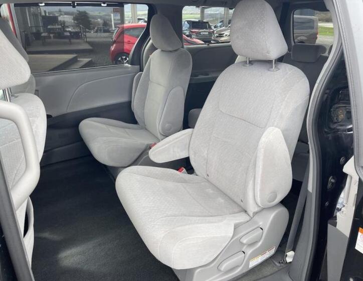 Toyota Sienna 22