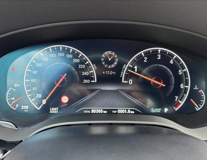 BMW Řada 5 Sedan / Limuzína 2,0 l 185 kw