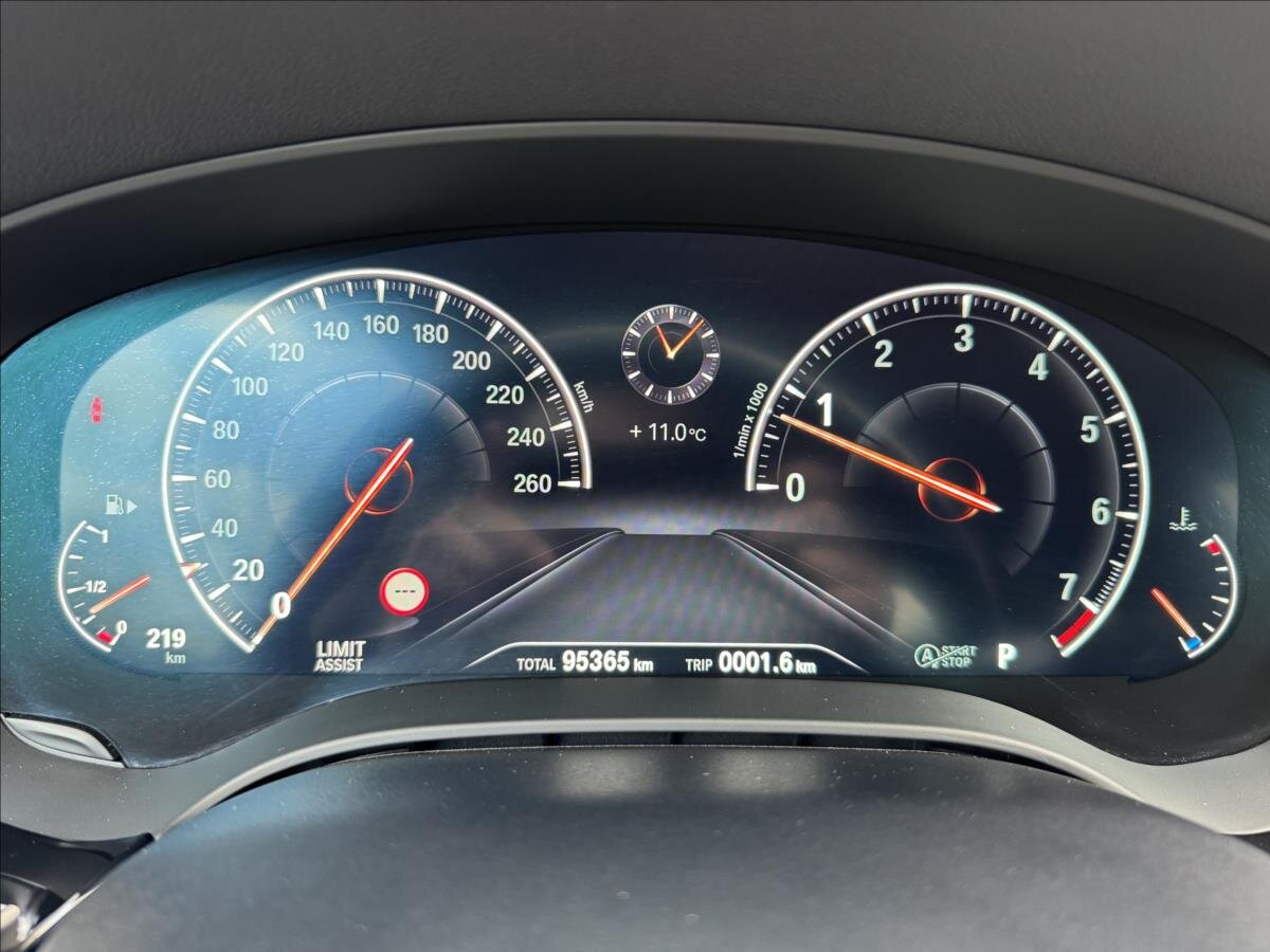 BMW Řada 5 Sedan / Limuzína 2,0 l 185 kw