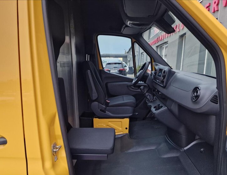 Mercedes-Benz Sprinter Skříň 2,1 l 105 kw