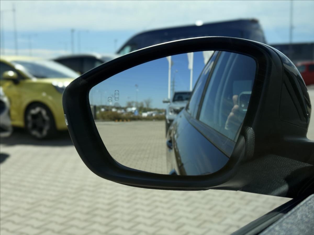 Peugeot 208 Hatchback 1,2 l 74 kw