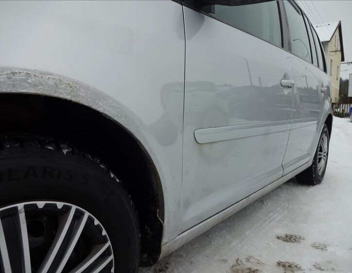 Volkswagen Touran Kombi 1,9 l 77 kw