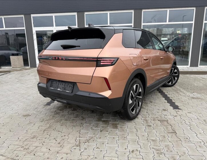 Opel Grandland SUV / Terénní 1,2 l 107 kw