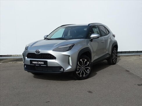 Toyota Yaris Cross CUV / Crossover 1,5 l 68 kw