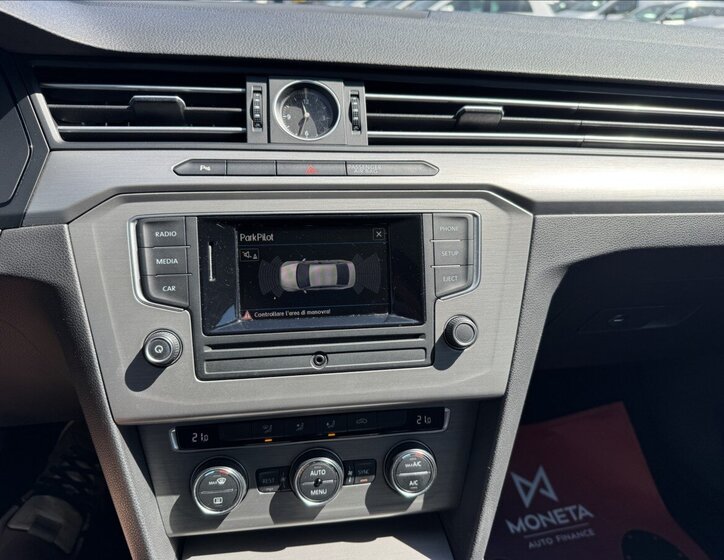 Volkswagen Passat Ostatní 1,6 l 88 kw