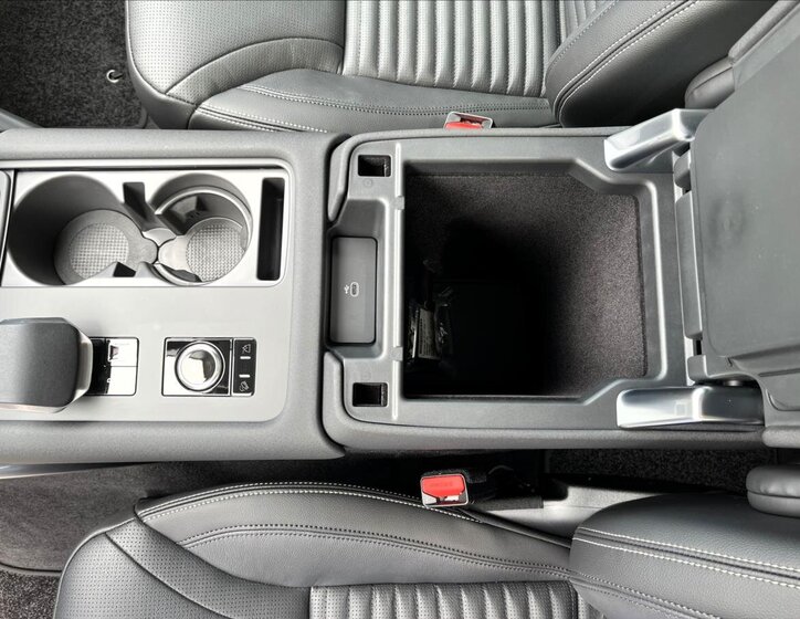 Land Rover Discovery SUV / Terénní 3,0 l 257 kw