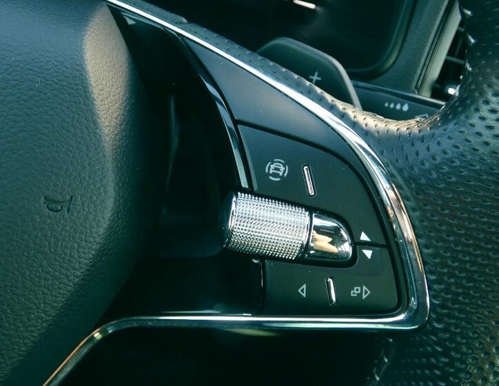 Škoda Karoq SUV / Terénní 2,0 l 110 kw