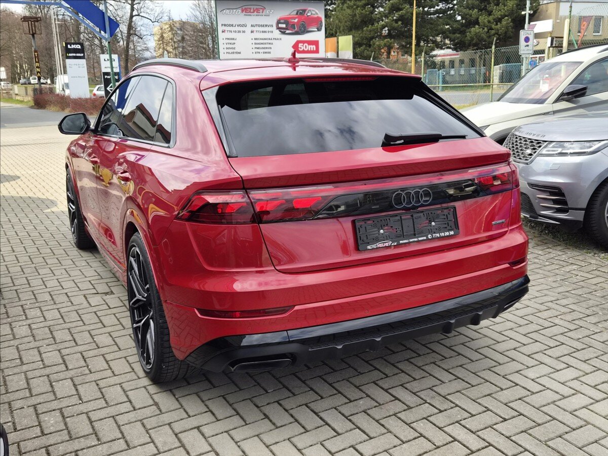 Audi Q8 SUV / Terénní 3,0 l 210 kw
