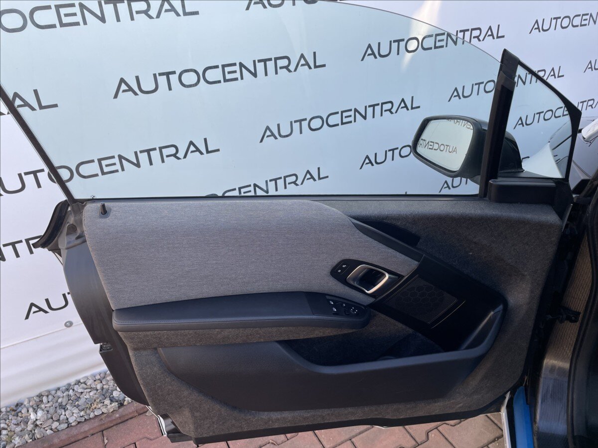 BMW i3 Hatchback 647,0 75 kw