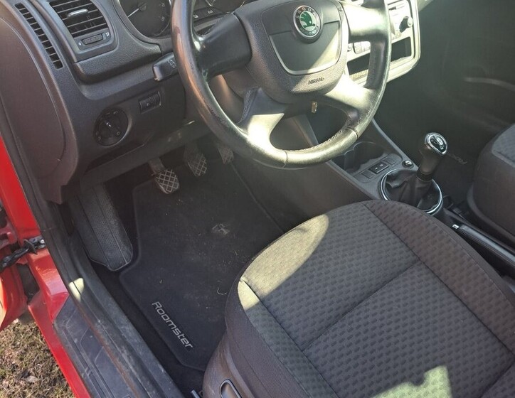 Škoda Roomster 8