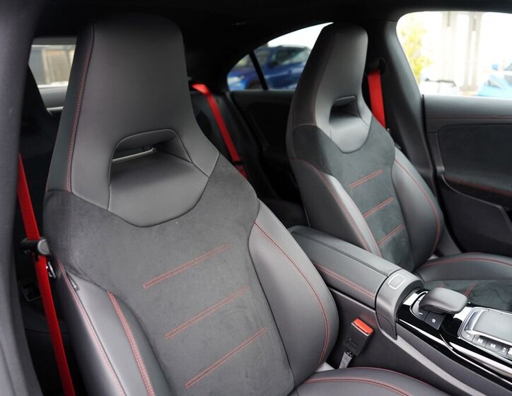 Mercedes-Benz CLA Sedan 2,0 l 340 kw