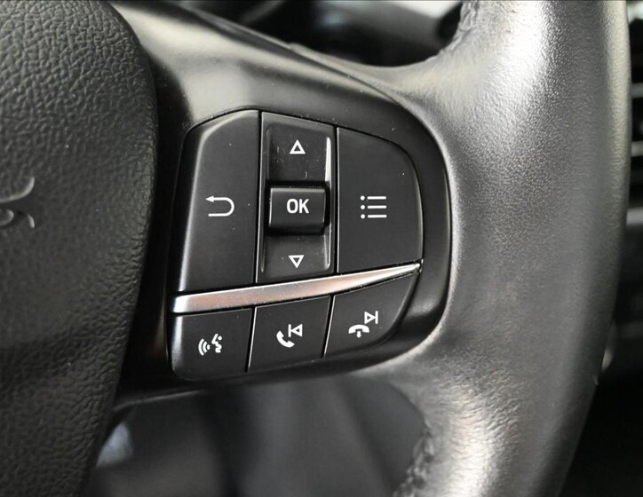 Ford Kuga SUV / Terénní 1,5 l 88 kw