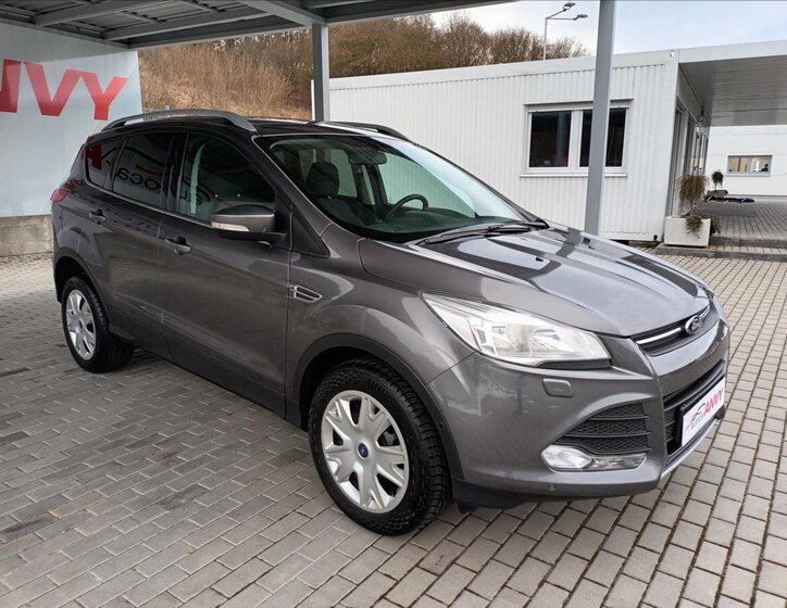Ford Kuga SUV 1,6 l 110 kw