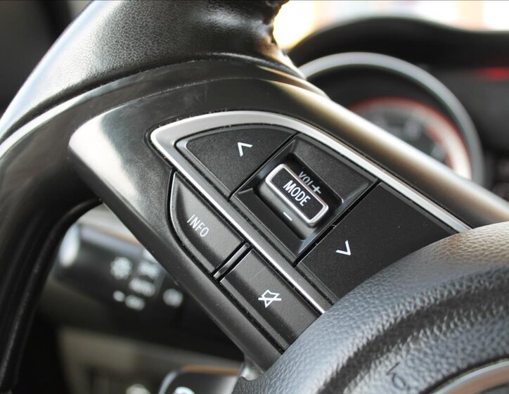 Suzuki Swift Hatchback 1,2 l 61 kw