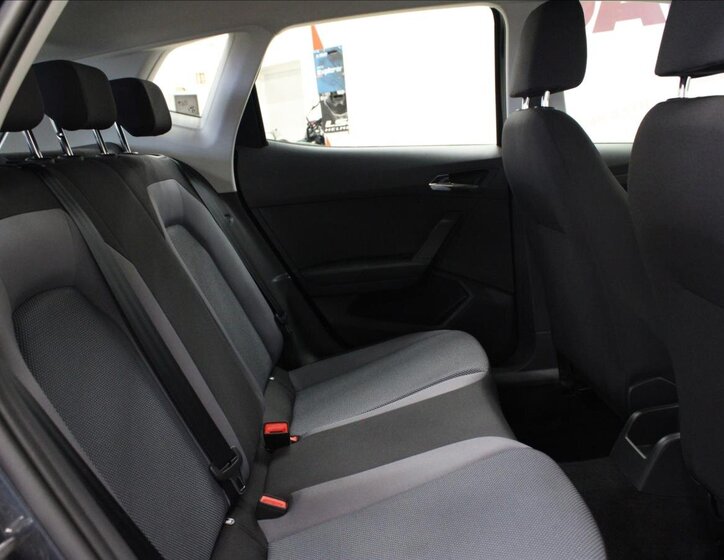 Seat Arona 13