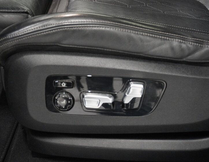 BMW X6 SUV 3,0 l 250 kw