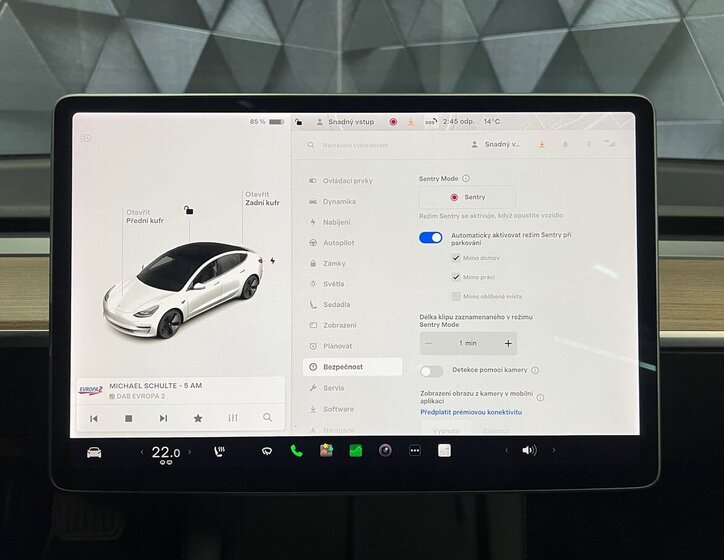 Tesla Model 3 Sedan / Limuzína 0,0 239 kw
