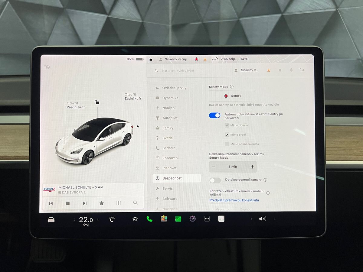 Tesla Model 3 Sedan / Limuzína 0,0 239 kw