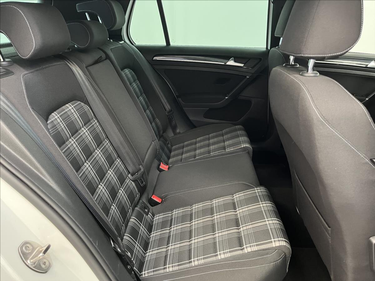 Volkswagen Golf Hatchback 2,0 l 135 kw