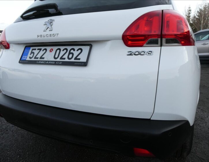 Peugeot 2008 SUV 1,2 l 60 kw